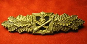 033 Army Close Combat Claps Bronze F&B.L..jpg